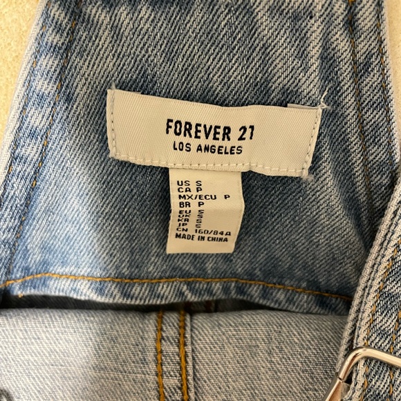 Forever 21 Oversized Overall Dress - Picture 3 of 3